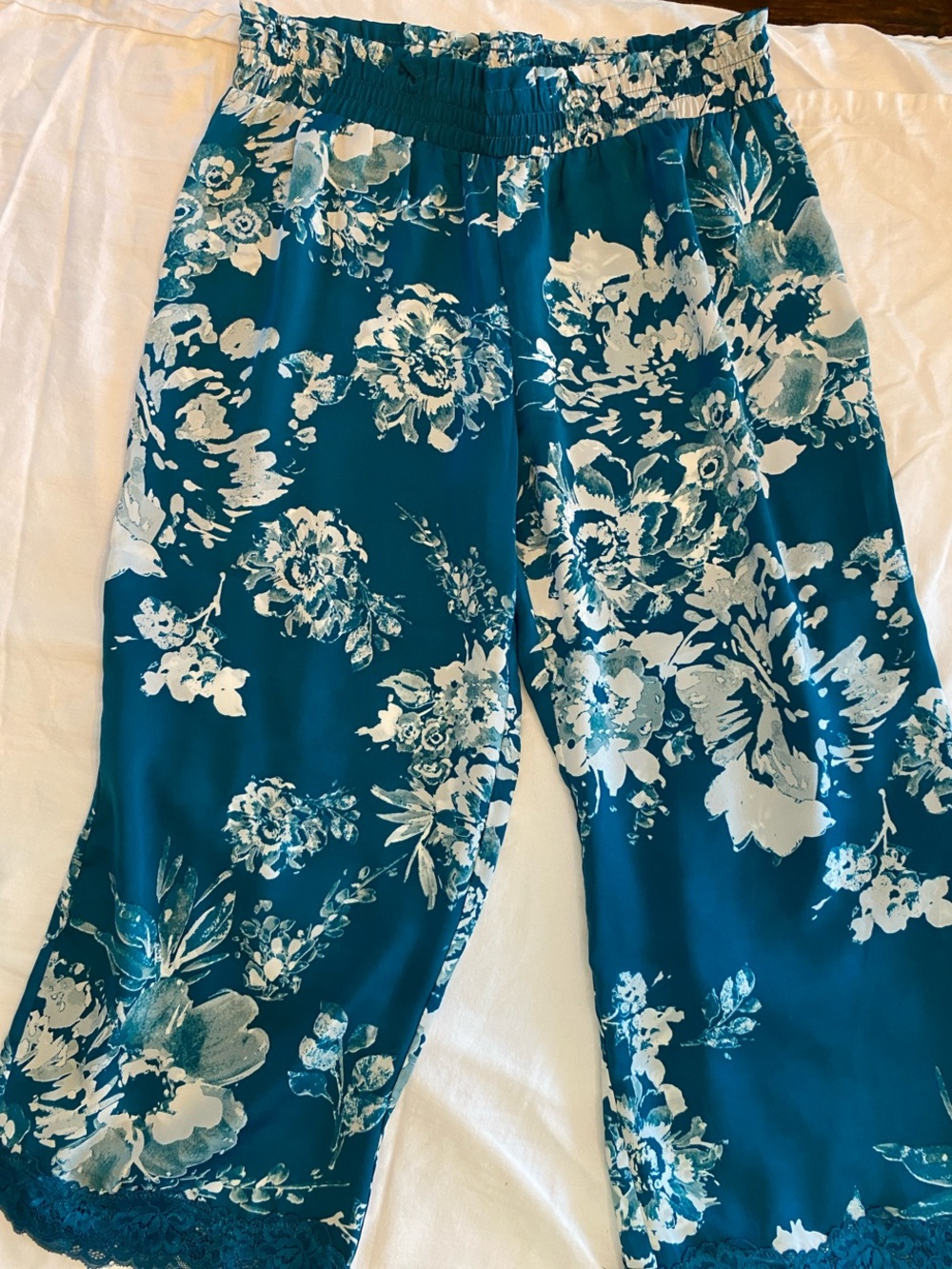 Women's Teal Floral Capri Pajama Pants